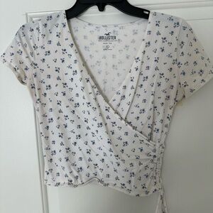 Hollister floral top
